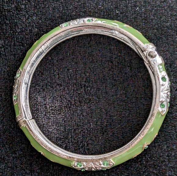 Silver and green Enamel bangle - Picture 3 of 5